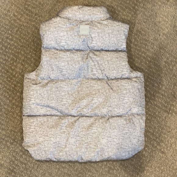 GAP Toddler Puffer Vest - Picture 3 of 3